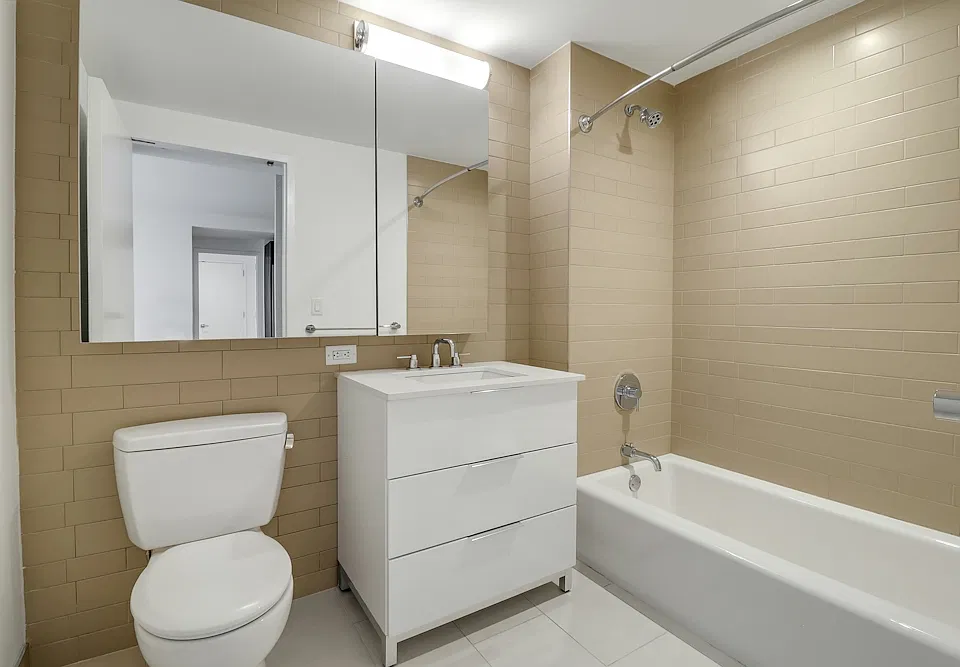 535 W 43rd St N #Penthouse C