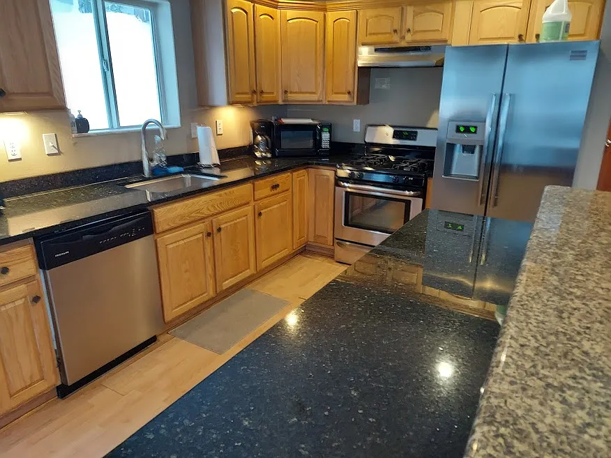 4 bed, 1761 sqft, $5,000 — Photo 3