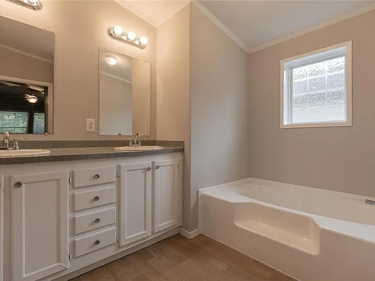 4612 Blue Meadow Dr — Photo 14