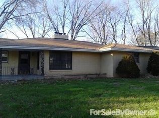 916 Medford Dr, Rockford, IL 61107