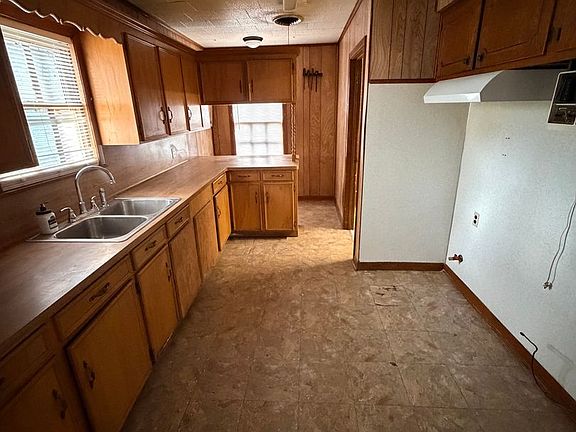 5th image of 2125 Primrose St