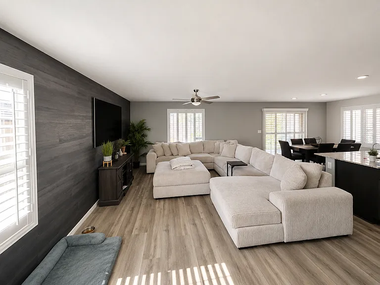 617 El Gusto Ave — Photo 4