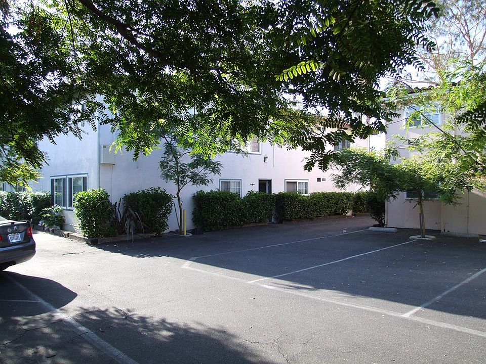 2nd image of 6588 Trigo Rd APT 4