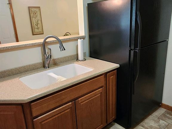 5th image of 1604 Peachtree Dr