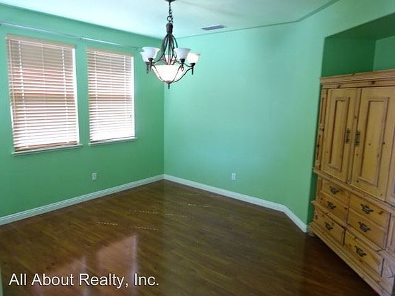 4th image of 7189 Roycroft Dr
