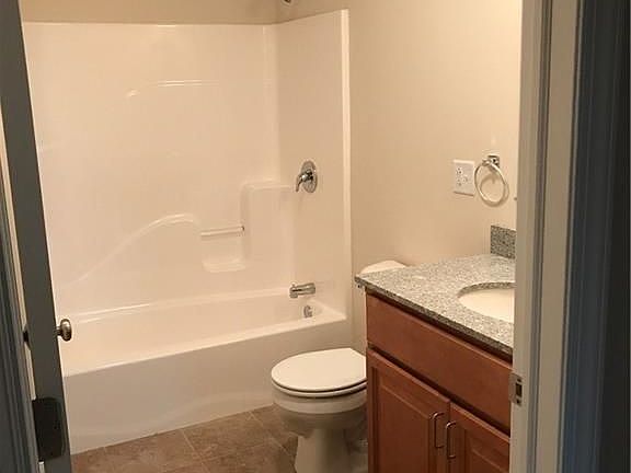 4th image of 5587 Saint Elmos Dr
