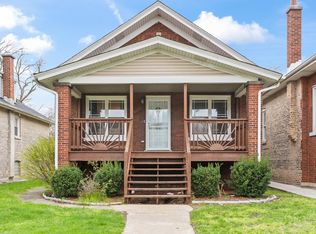 7938 S Bennett Ave, Chicago, IL 60617