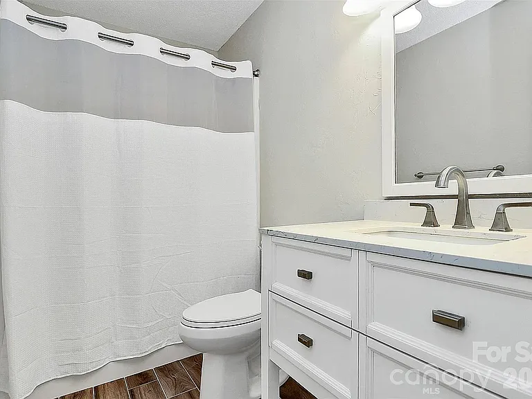 703 Heritage Pkwy — Photo 6