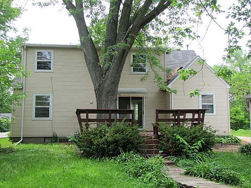 2nd image of 428 Memorial Dr SE