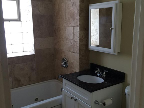 3rd image of 3205 W Warner Ave #1