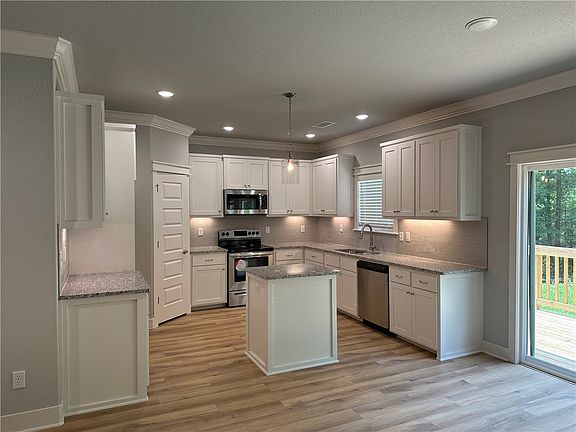 2nd image of 5 Skipness Cir