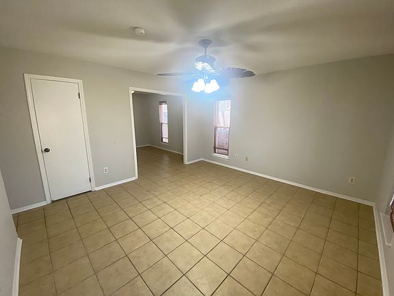 4th image of 2713 Van Leer Dr