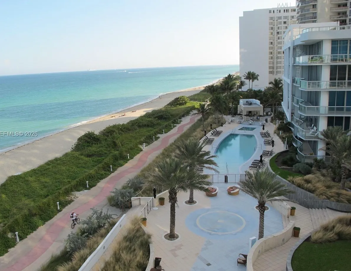 2 bed, 887 sqft, $6,000 — Photo 1