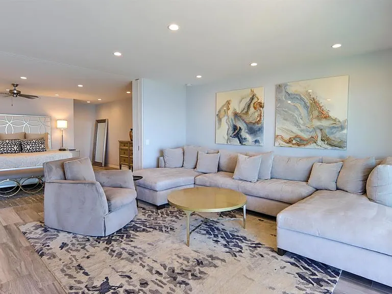 861 Beachfront Dr #B — Photo 17
