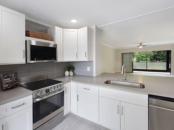 Home For Sale In Domaine Delray