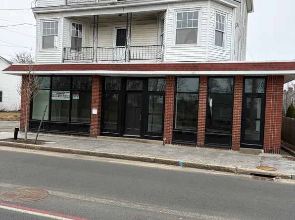 1755 Cranston St Floor 2, Cranston, RI 02920