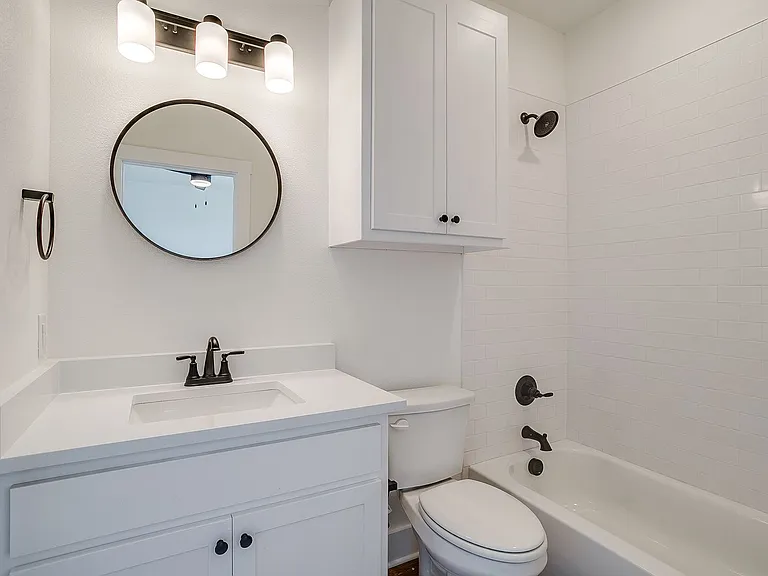 2320 Benbrook Blvd — Photo 35