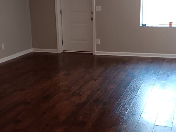 5th image of 14992 Allisonville Rd
