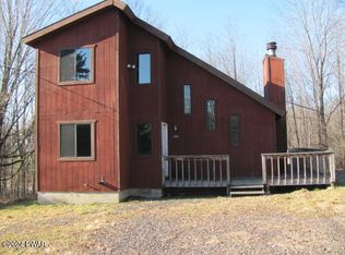 2392 Meadowview Dr, Lake Ariel, PA 18436