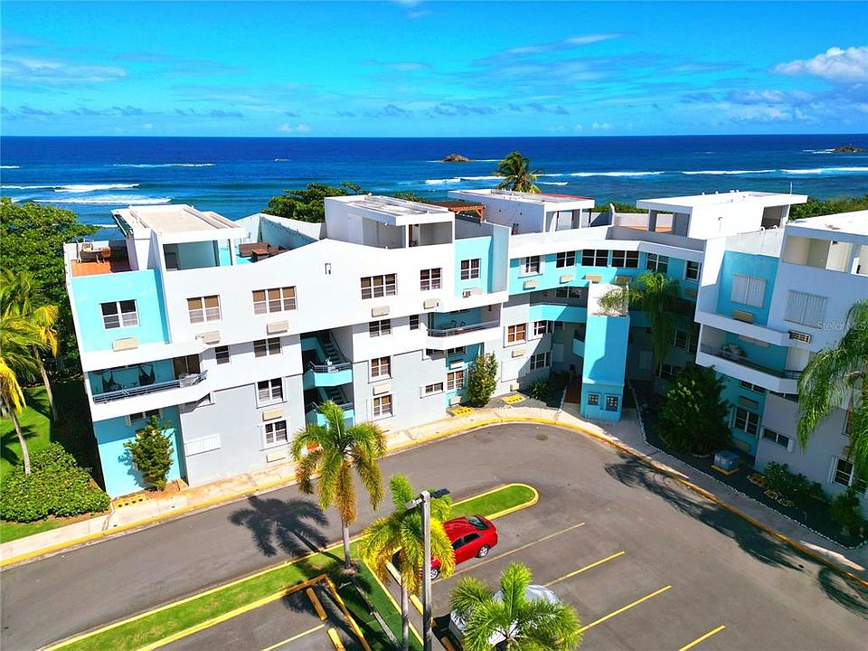 1st image of St 686 COND. CHALETS DE LA PLAYA #579