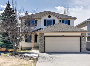 186 NE Royal Birkdale Cres NW, Calgary, AB T3G 5R8