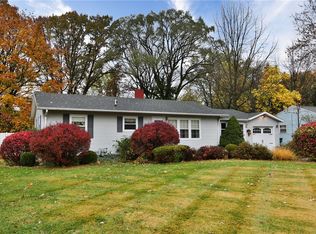 368 Hollybrook Rd, Rochester, NY 14623
