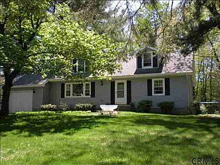 3rd image of 7 Sylvan Ln