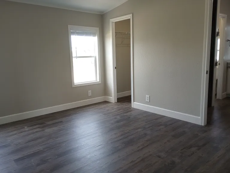 5697 Highway 71 S — Photo 15