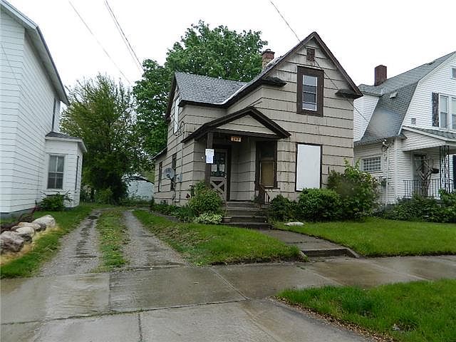 1st image of 149 Carrier St NE