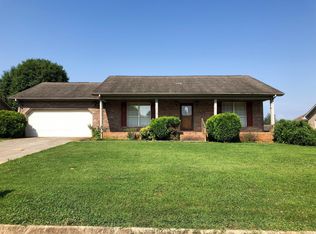 1429 Peabody Dr, Maryville, TN 37803
