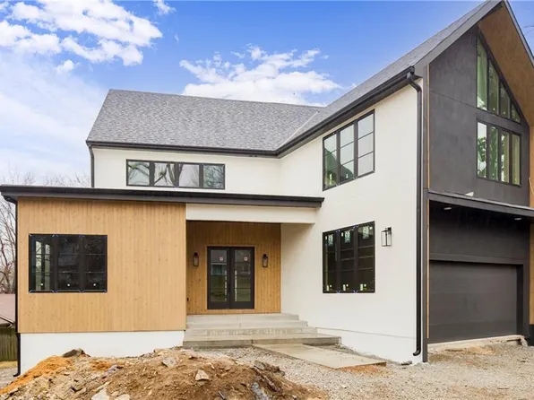 5330 Oak St, Kansas City, MO 64112