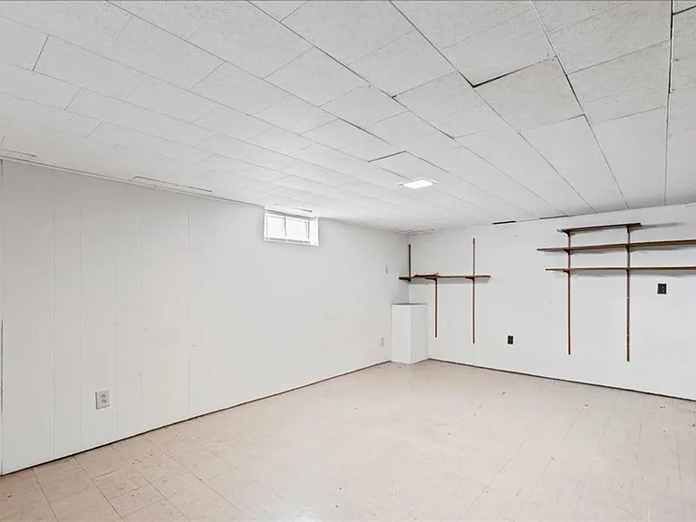 101 W Cypress St — Photo 20