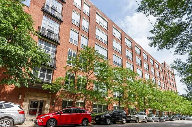 1735 N Paulina St #208