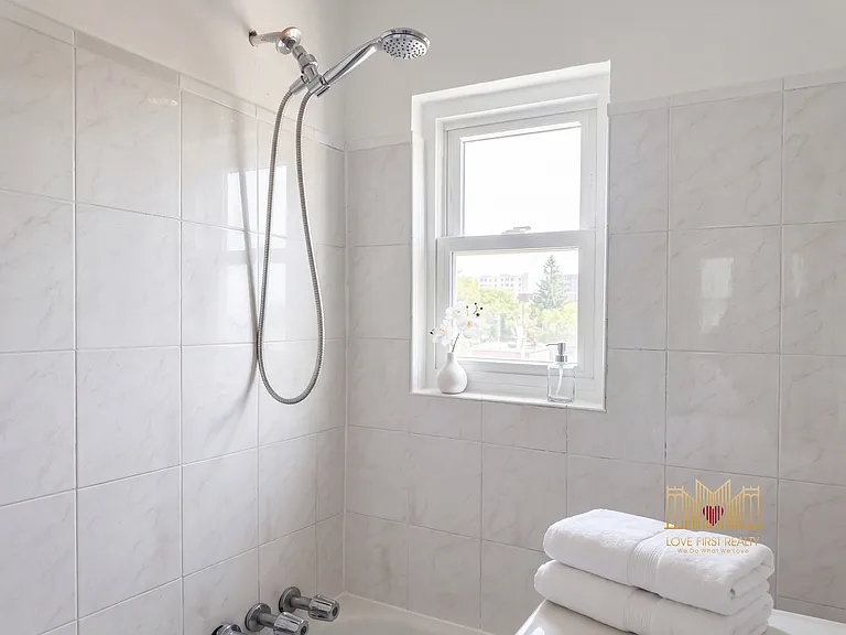 640 E 239th St #2 — Photo 8