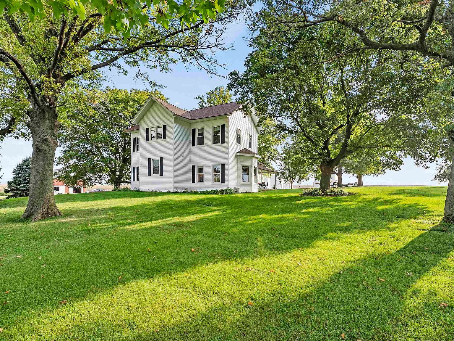 17755 60th Ave, Walcott, IA 52773 Zillow