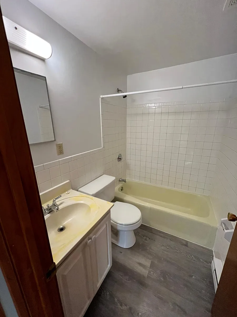 Building Photo - 23 Perkins St #12