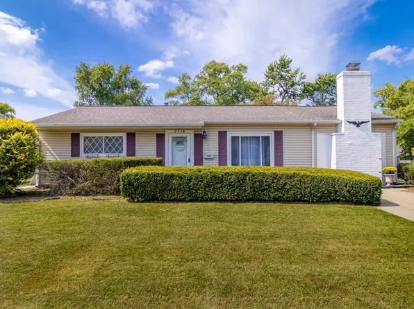2736 Streamside Dr, Columbus, IN 47203