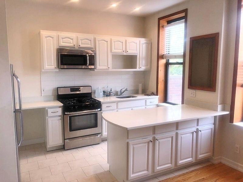 1st image of 377 Vernon Ave #A2