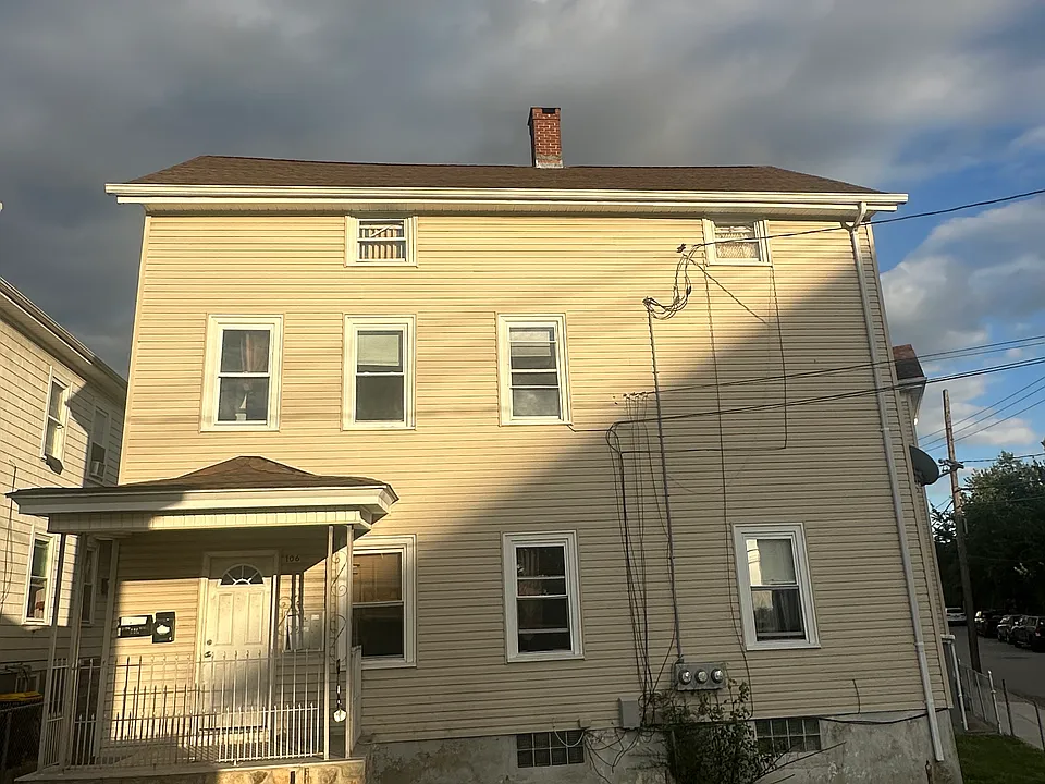 106 Cash St #2