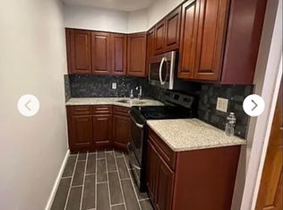 404 N 40th St APT C, Philadelphia, PA 19104