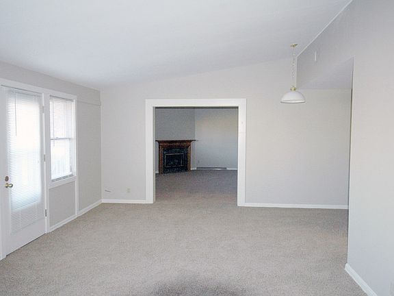 4th image of 9 Kennedy Dr