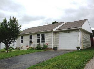 307 Davis St, Fox Lake, WI 53933