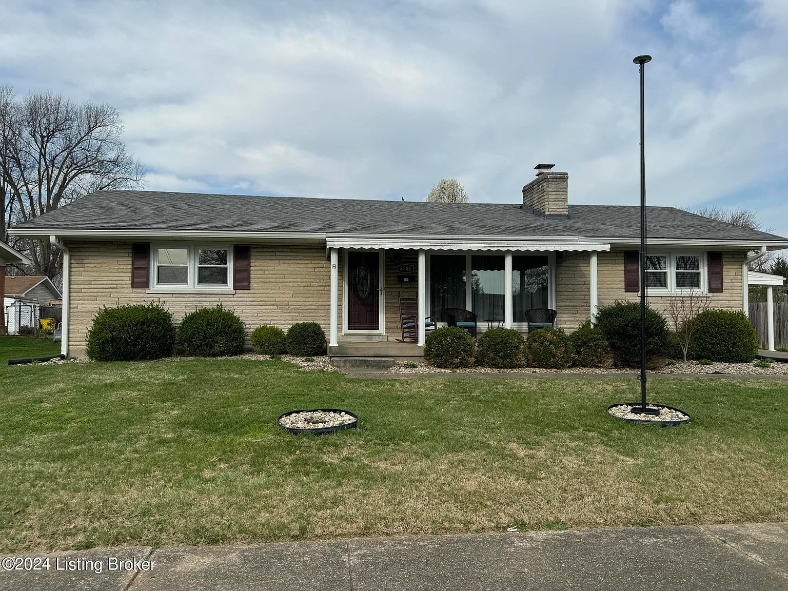 8708 Cottingham Way photo 1