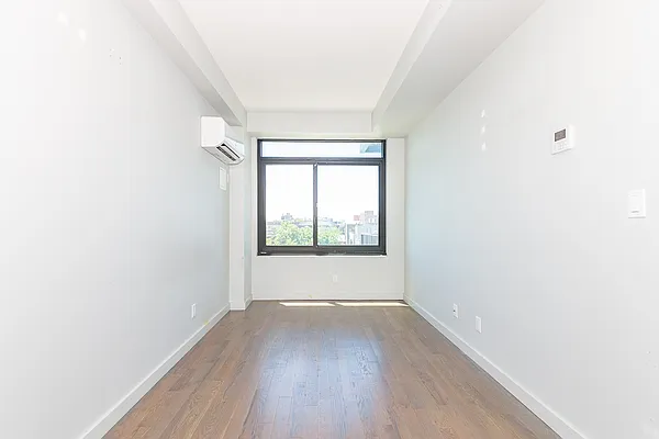 Rented by MySpaceNYC | media 33