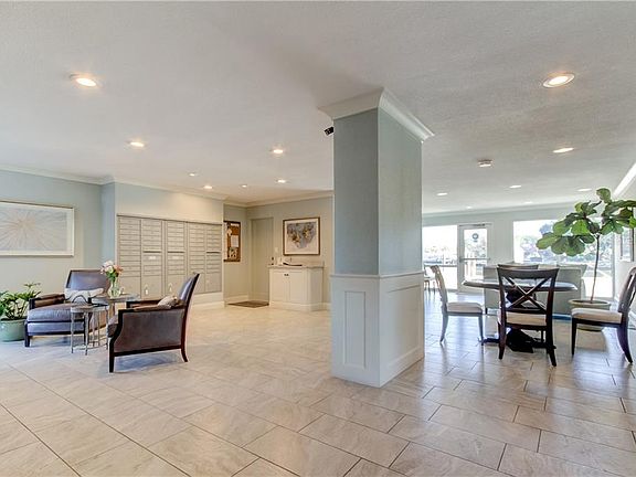 2nd image of 1365 Snell Isle Blvd NE APT 1B