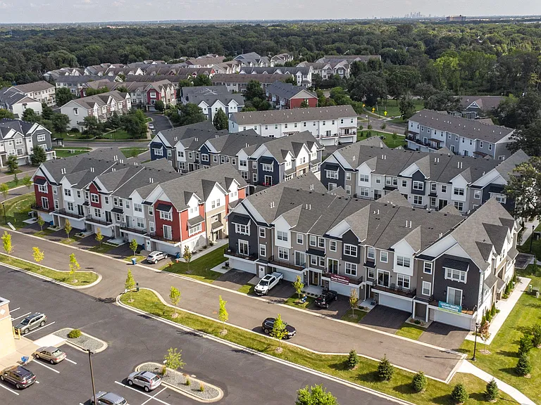 Field and Grove Townhomes of Champlin — Photo 87