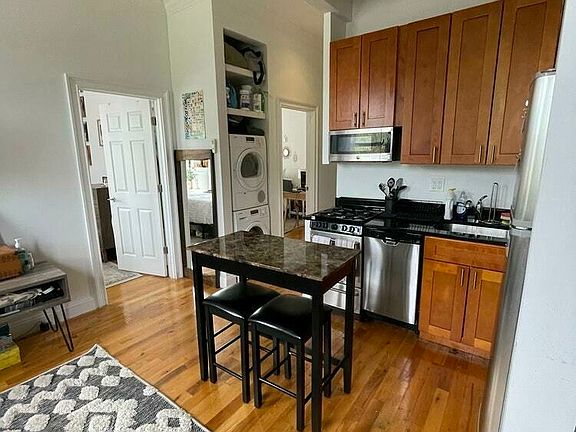 5th image of 229 Carroll St APT 6