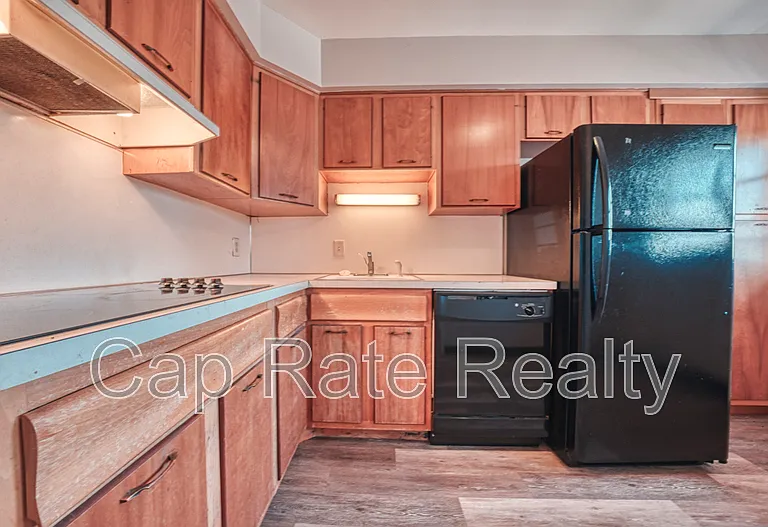 26 S Hampton Rd #D — Photo 16