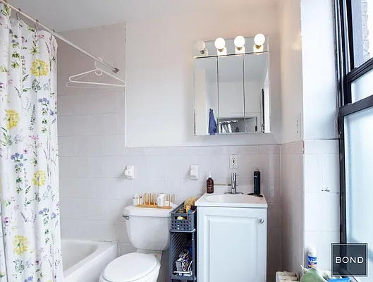 Rented by Bond New York | media 21