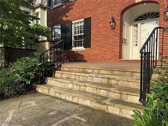 5th image of 1014 Juliana St